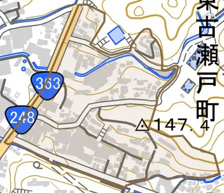 東古瀬戸町とその周辺の地図。町の範囲を重ねている