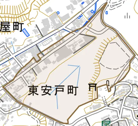 東安戸町とその周辺の地図。町の範囲を重ねている
