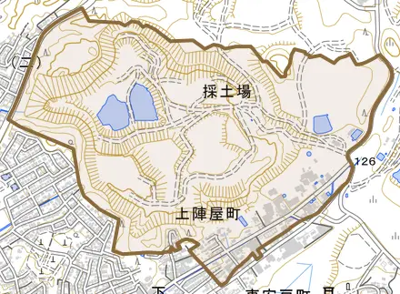 上陣屋町とその周辺の地図。町の範囲を重ねている