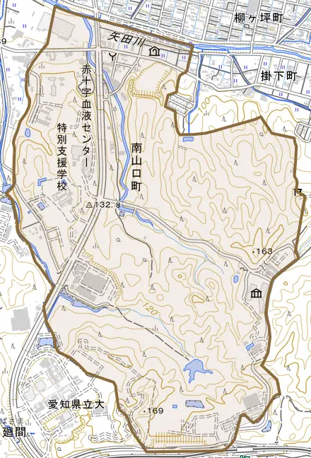 南山口町とその周辺の地図。町の範囲を重ねている