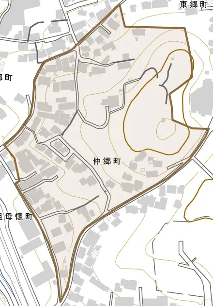 仲郷町とその周辺の地図。町の範囲を重ねている