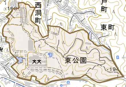 中山町とその周辺の地図。町の範囲を重ねている