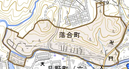 落合町とその周辺の地図。町の範囲を重ねている