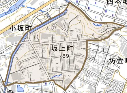 坂上町とその周辺の地図。町の範囲を重ねている