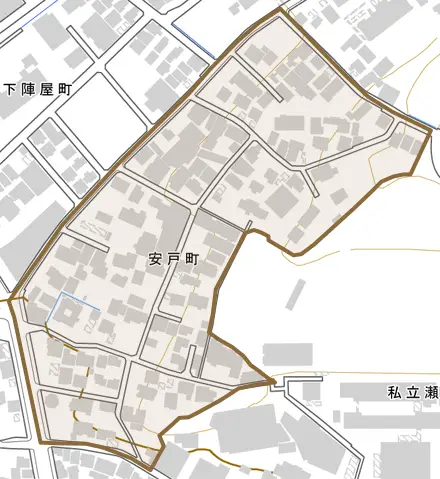 安戸町とその周辺の地図。町の範囲を重ねている