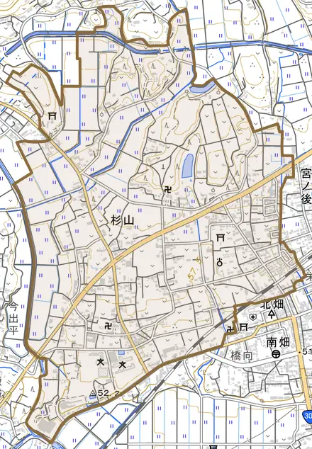 杉山とその周辺の地図。町の範囲を重ねている