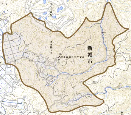 作手鴨ヶ谷とその周辺の地図。町の範囲を重ねている