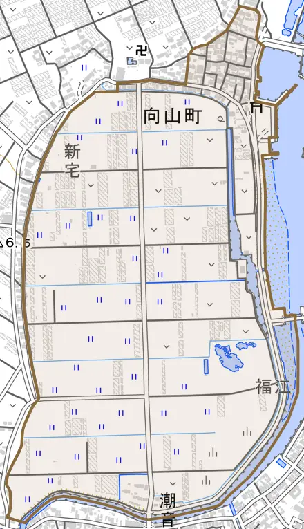 向山町とその周辺の地図。町の範囲を重ねている
