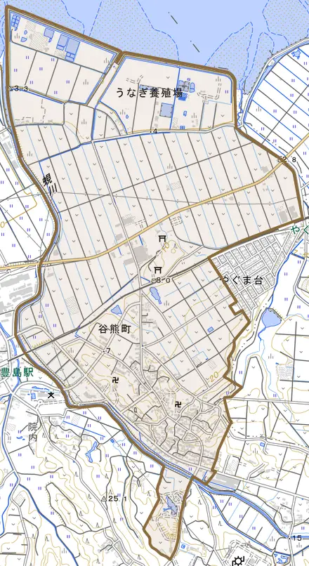 谷熊町とその周辺の地図。町の範囲を重ねている