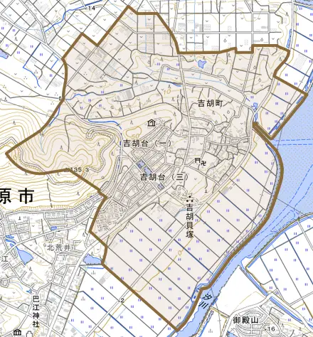 吉胡町とその周辺の地図。町の範囲を重ねている