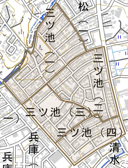 三ツ池とその周辺の地図。町の範囲を重ねている
