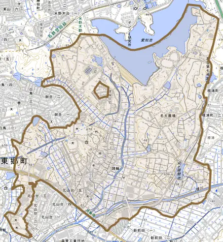 大字諸輪とその周辺の地図。町の範囲を重ねている