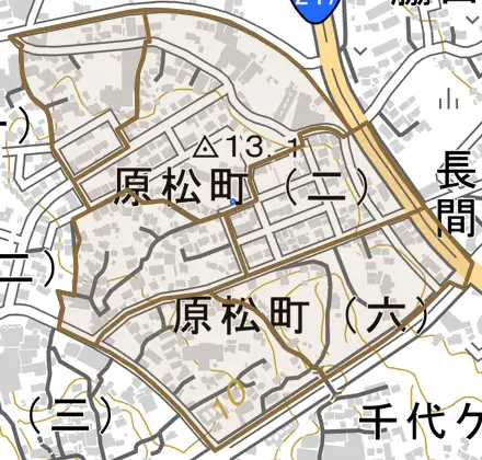 原松町とその周辺の地図。町の範囲を重ねている