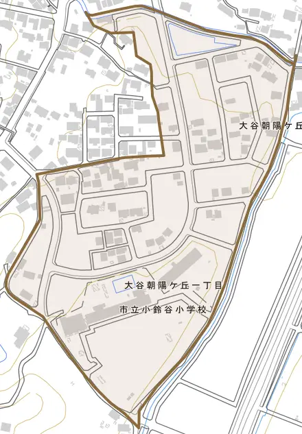 大谷朝陽ケ丘とその周辺の地図。町の範囲を重ねている