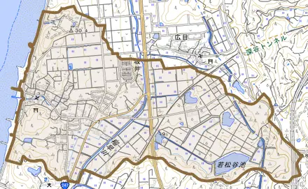 坂井とその周辺の地図。町の範囲を重ねている