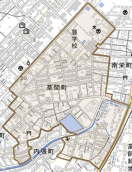 草間町とその周辺の地図。町の範囲を重ねている