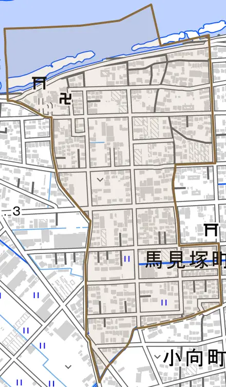 馬見塚町とその周辺の地図。町の範囲を重ねている