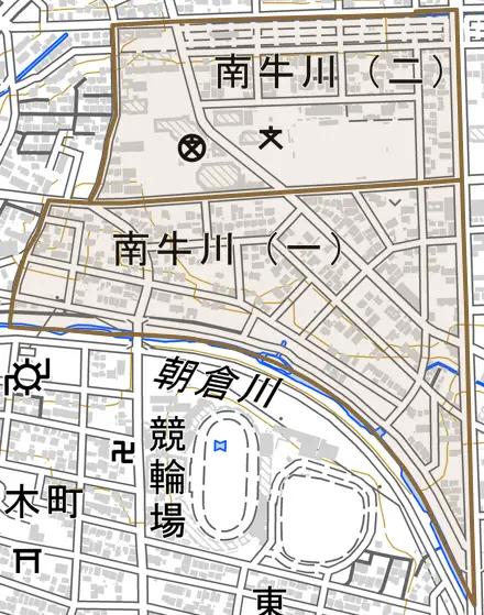 南牛川とその周辺の地図。町の範囲を重ねている