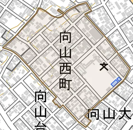 向山西町とその周辺の地図。町の範囲を重ねている