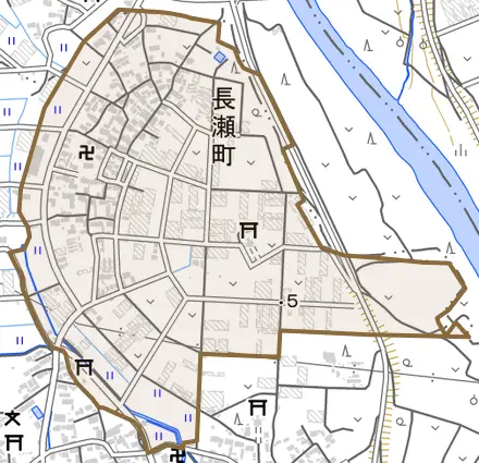 長瀬町とその周辺の地図。町の範囲を重ねている