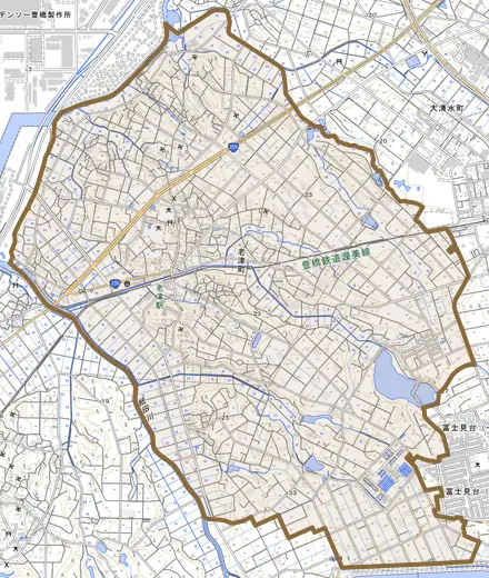 老津町とその周辺の地図。町の範囲を重ねている
