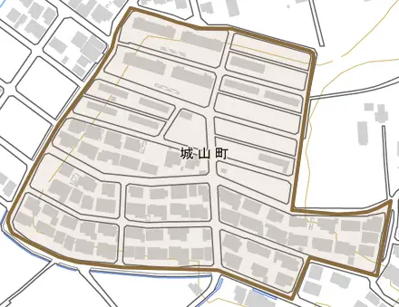 城山町とその周辺の地図。町の範囲を重ねている