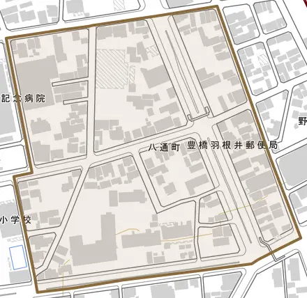 八通町とその周辺の地図。町の範囲を重ねている