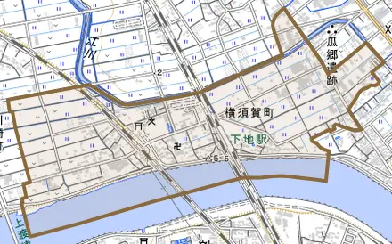 横須賀町とその周辺の地図。町の範囲を重ねている