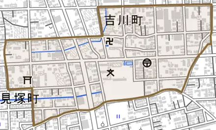 吉川町とその周辺の地図。町の範囲を重ねている