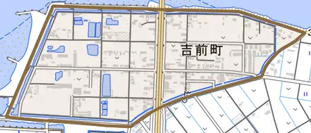 吉前町とその周辺の地図。町の範囲を重ねている