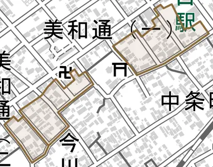 中条町とその周辺の地図。町の範囲を重ねている