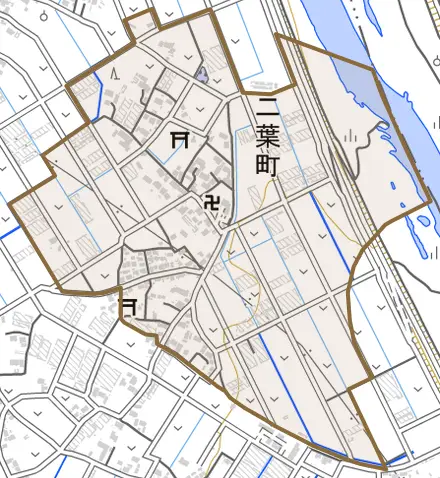 二葉町とその周辺の地図。町の範囲を重ねている