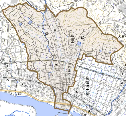 御津町赤根とその周辺の地図。町の範囲を重ねている