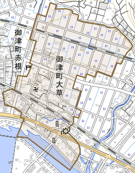 御津町大草とその周辺の地図。町の範囲を重ねている