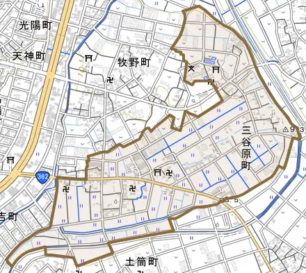 三谷原町とその周辺の地図。町の範囲を重ねている