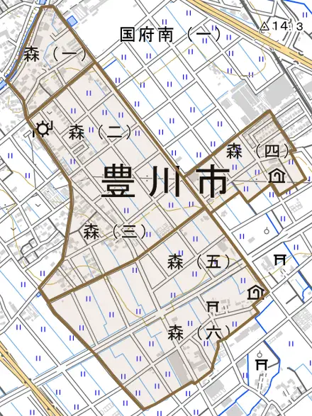 森とその周辺の地図。町の範囲を重ねている