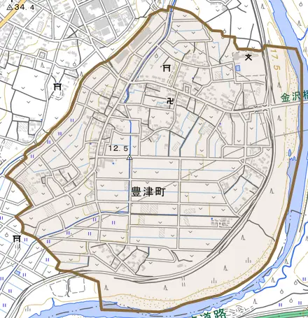 豊津町とその周辺の地図。町の範囲を重ねている