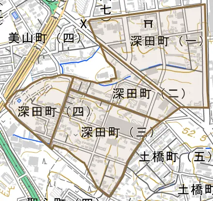 深田町とその周辺の地図。町の範囲を重ねている