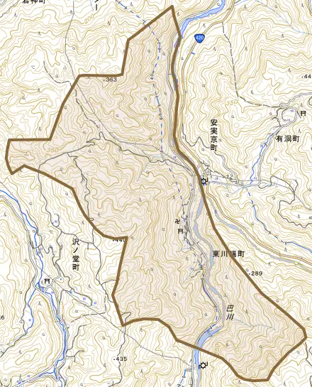 東川端町とその周辺の地図。町の範囲を重ねている