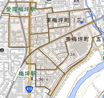 東梅坪町とその周辺の地図。町の範囲を重ねている