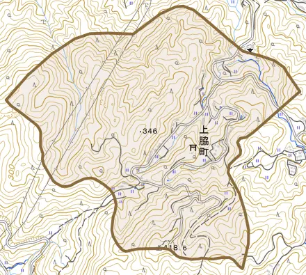上脇町とその周辺の地図。町の範囲を重ねている