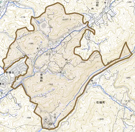 幸海町とその周辺の地図。町の範囲を重ねている