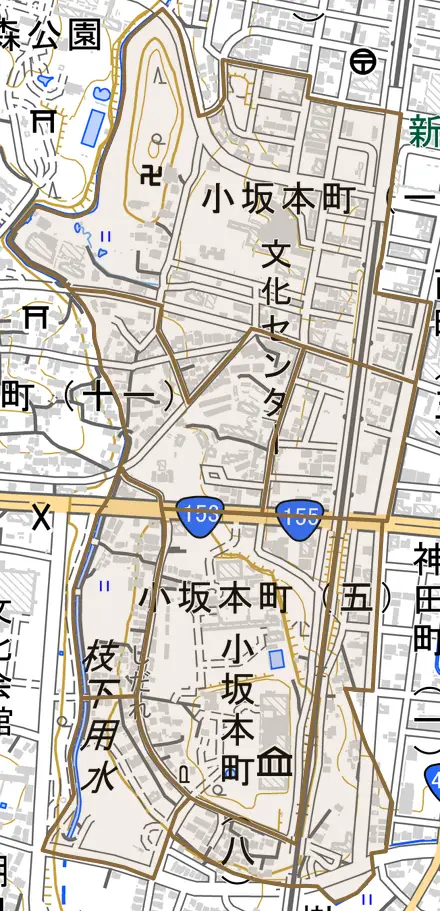 小坂本町とその周辺の地図。町の範囲を重ねている