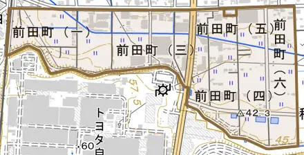 前田町とその周辺の地図。町の範囲を重ねている