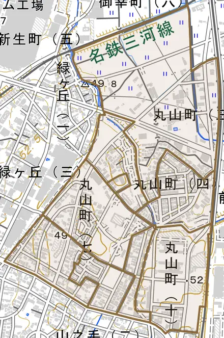 丸山町とその周辺の地図。町の範囲を重ねている