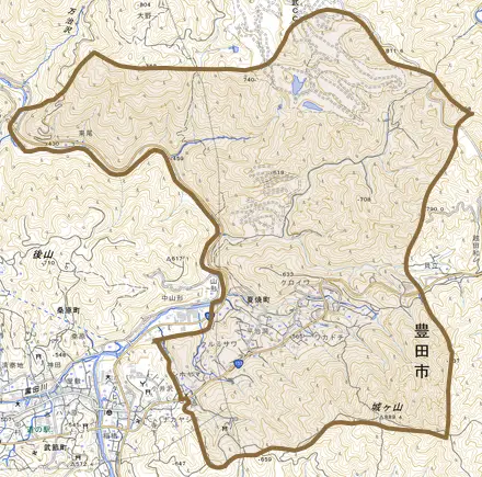 夏焼町とその周辺の地図。町の範囲を重ねている