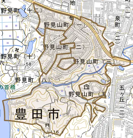 野見山町とその周辺の地図。町の範囲を重ねている