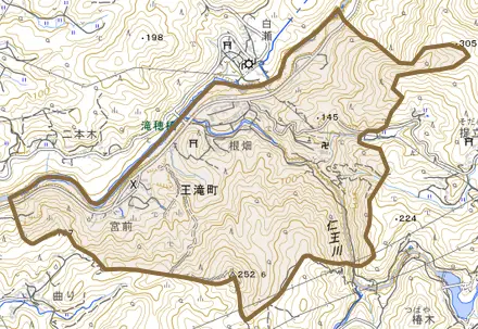 王滝町とその周辺の地図。町の範囲を重ねている