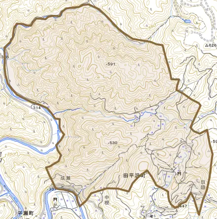 田平沢町とその周辺の地図。町の範囲を重ねている
