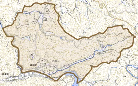 滝脇町とその周辺の地図。町の範囲を重ねている